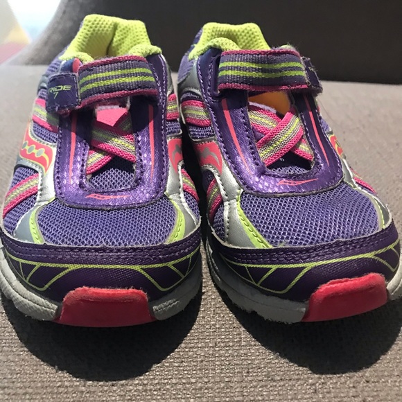 Girls Saucony Runners Size 8W - Picture 3 of 7